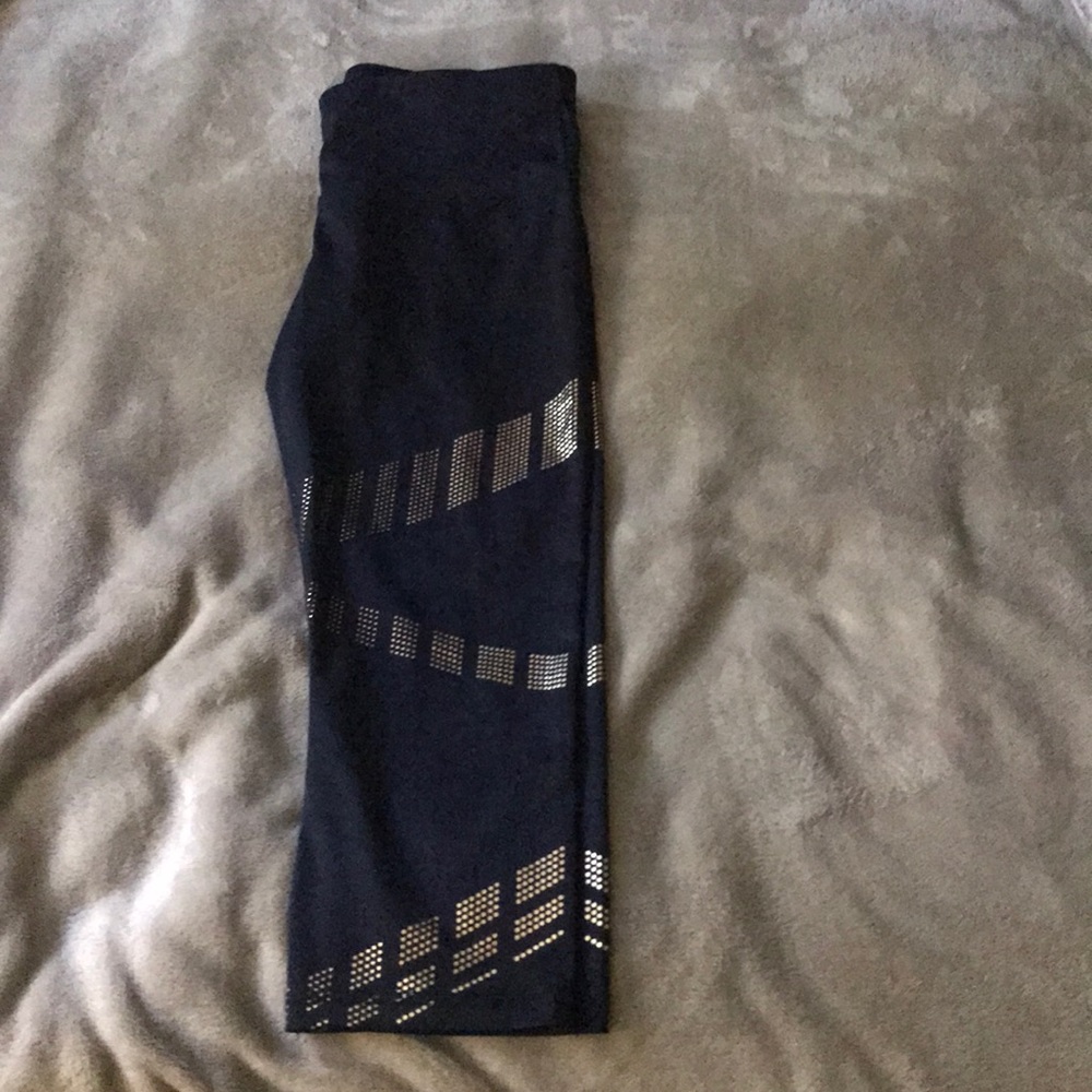 Worn once xersion capris workout leggings